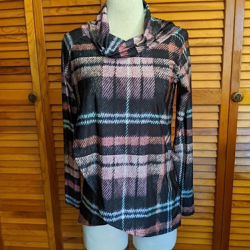 Cute Cowl Neck rose and black Plaid tunic top. Size Small